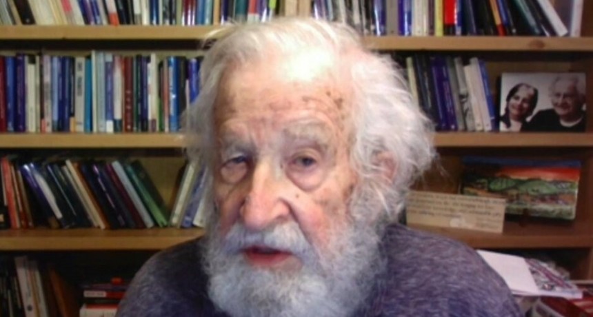RADIOKTUBRE INFO..-  Noam Chomsky: EE.UU. EN LA PUERTA DEL FINAL DE LA ESPECIE HUMANA? 
