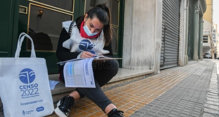 RADIOKTUBRE INFO..- Unas 600 mil personas relevaron casa por casa: el operativo en todo el país  -Por Simón Suarez..Ver mas..