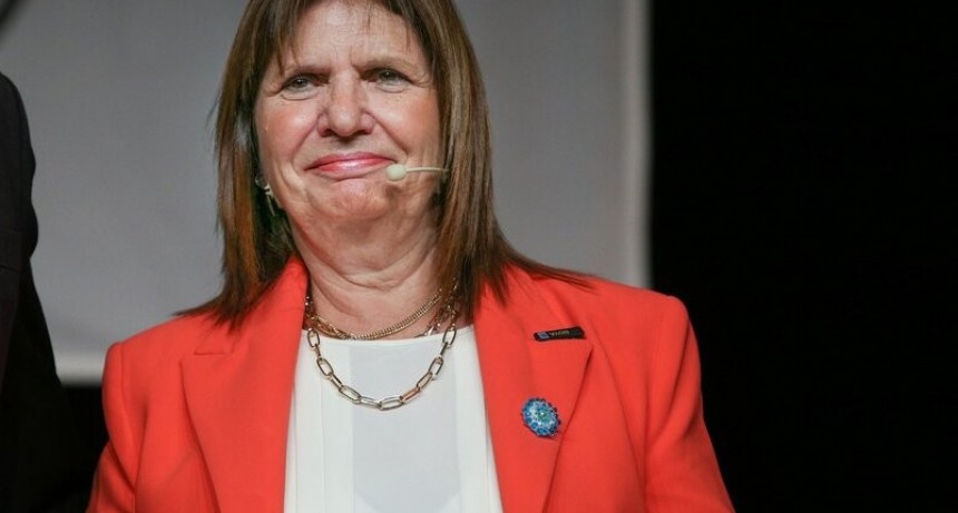 RADIOKTUBRE INFO….  Patricia Bullrich se hizo la desentendida sobre los datos borrados de los celulares de Milman y sus secretarias …Por Simón Suarez..Ver mas..