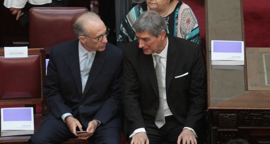 RADIOKTUBRE INFO…. La Corte que no disimula que quiere gobernar   …Por Simón Suarez..Ver mas..