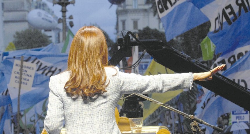RADIOKTUBRE INFO….LA PLAZA DE CRISTINA   …Por Simón Suarez..Ver mas..