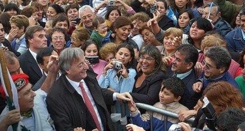 RADIOKTUBRE INFO…. Néstor Kirchner, el hombre que cambió la lógica del poder  …Por Simón Suarez..Ver mas..