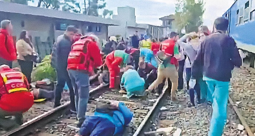 DIARIOKTUBRE INFO…. ESTAMOS VIVOS DE MILAGRO   ….Por Simòn Suàrez