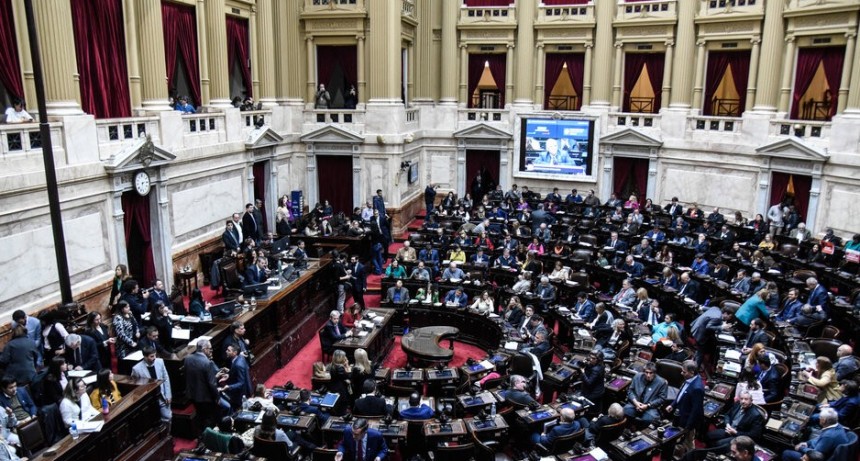 DIARIOKTUBRE INFO….CON EL VOTO RADICAL, LA OPOSICIÓN LOGRÓ EMPUJAR EN DIPUTADOS EL FINACIAMIENTO UNIVERSITARIO.    ….Por Simòn Suàrez