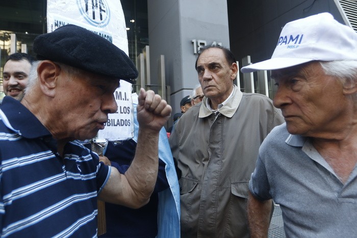 RADIOKTUBRE INFO…….. LA POBREZA ENERGÉTICA DE LOS JUBILADOS   …… Por Simòn Suarez