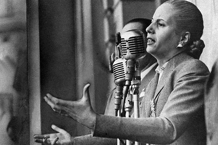 RADIOKTUBRE INFO……..   106 ANIVERSARIO DEL NACIMIENTO  DE EVITA …… Por Simòn Suarez