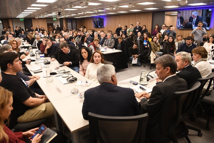 RADIOKTUBRE INFO……..  El Congreso se prepara para discutir otra vez el financiamiento universitario  …… Por Simòn Suarez