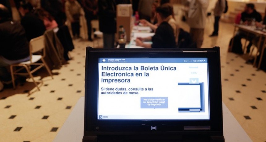 RADIOKTUBRE INFO…….AUSENTISMO RECORD ¿UNA DEMOCRACIA EN EXTINCIÓN?.    …… Por Simòn Suarez