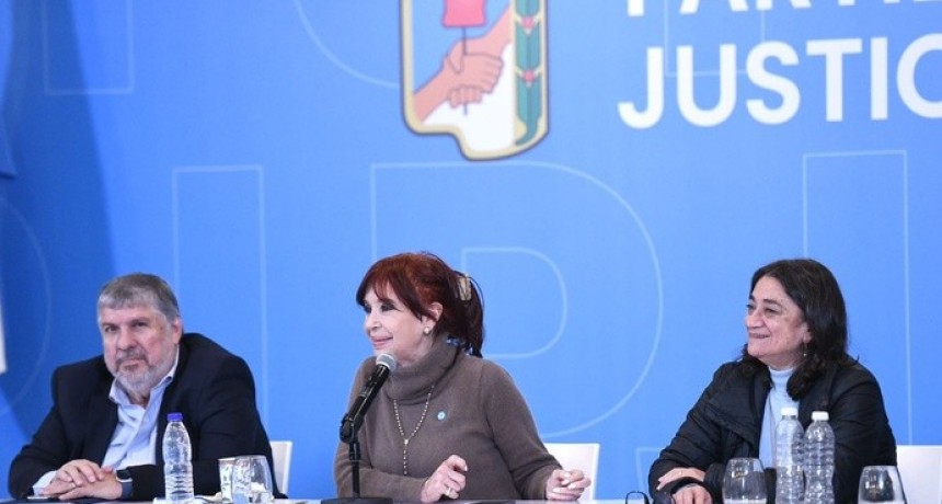 RADIOKTUBRE INFO……..  Cristina Kirchner encabezó una cumbre del PJ con el objetivo de 