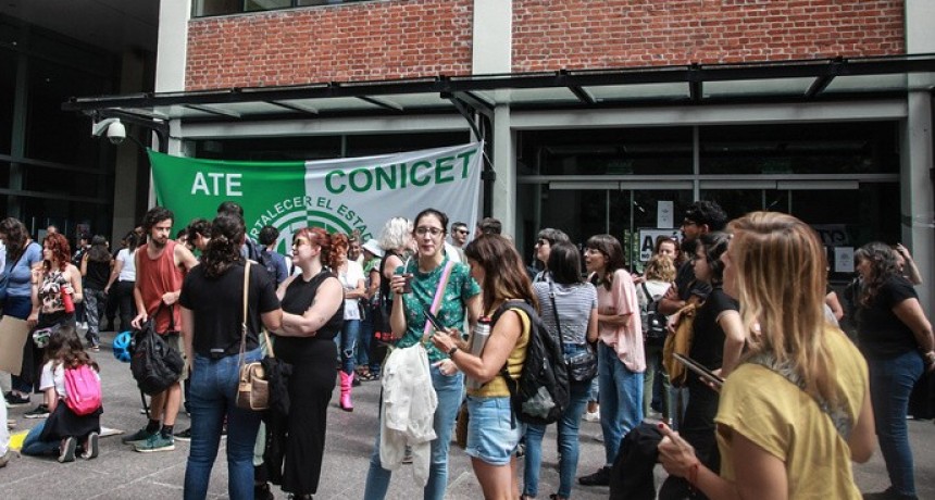RADIOKTUBRE INFO……..   Un freno al cientificidio: “La tormenta avanza, la resistencia también” …… Por Simòn Suarez