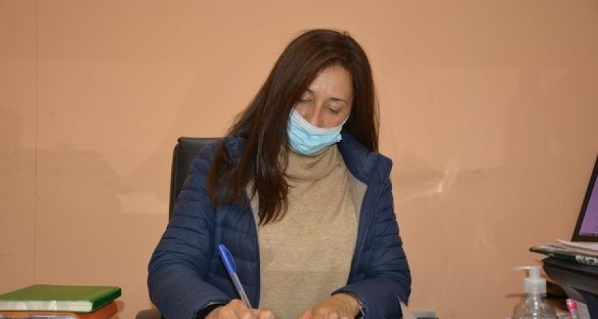 RADIOKTUBRE INFO…- MUNICIPALES COBRAN EL MEDIO AGUINALDO-...Por Simón Suárez ..Ver  mas..