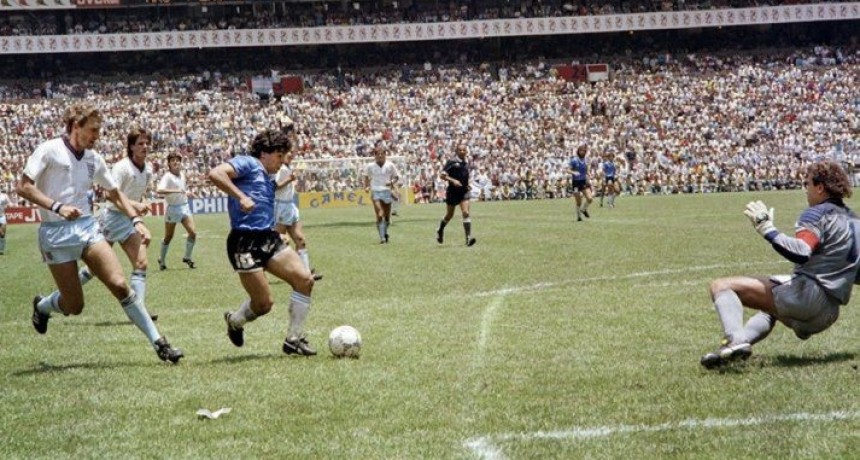 RADIOKTUBRE INFO…-#GritaloporD10S Piden gritar el gol de Maradona a Inglaterra a las 16.09-. Por Simón Suárez ..Ver  mas..