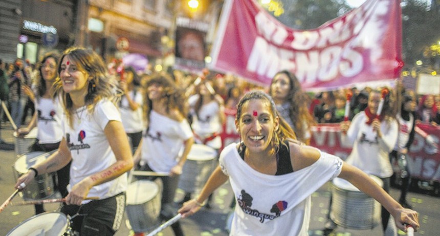 RADIOKTUBRE INFO..- Siete años de la primera Ni Una Menos: habrá marchas al Congreso y en todo el país  -Por Simón Suarez..Ver mas..	