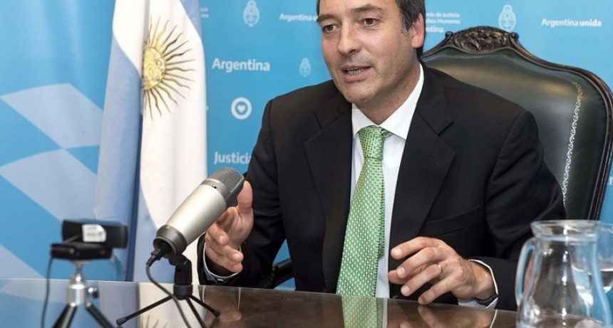 RADIOKTUBRE INFO..-  Se suman los repudios a los dichos de Rosenkrantz contra la ampliación de derechos -Por Simón Suarez..Ver mas..	