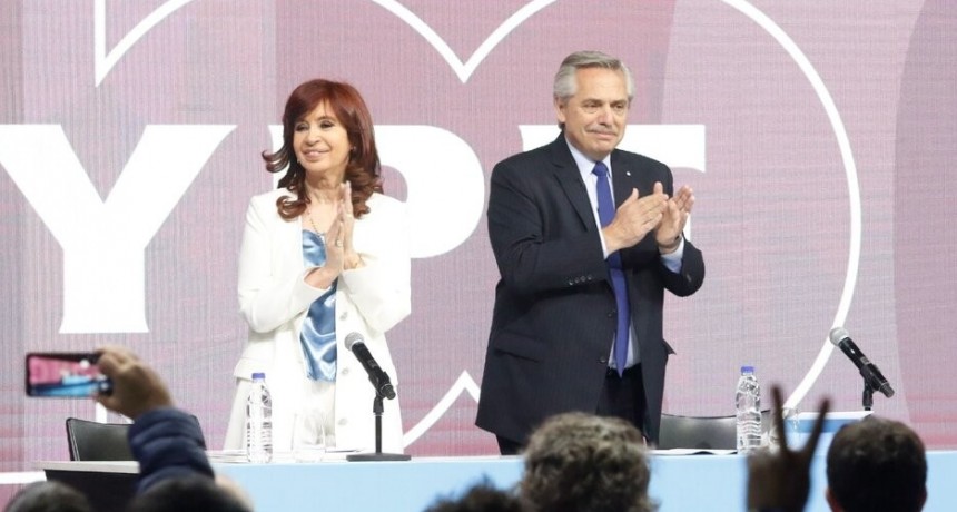 RADIOKTUBRE INFO..- Denuncia y salida de Kulfas, entrada de Scioli: Crisis inesperada, errores no forzados  -Por Simón Suarez..Ver mas..