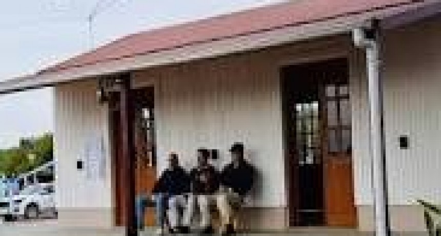 RADIOKTUBRE INFO..- INAUGURAN RÉPLICA DE LA ESTACIÓN FERROVIARIA EN DU GRATY  -Por Simón Suarez..Ver mas..	