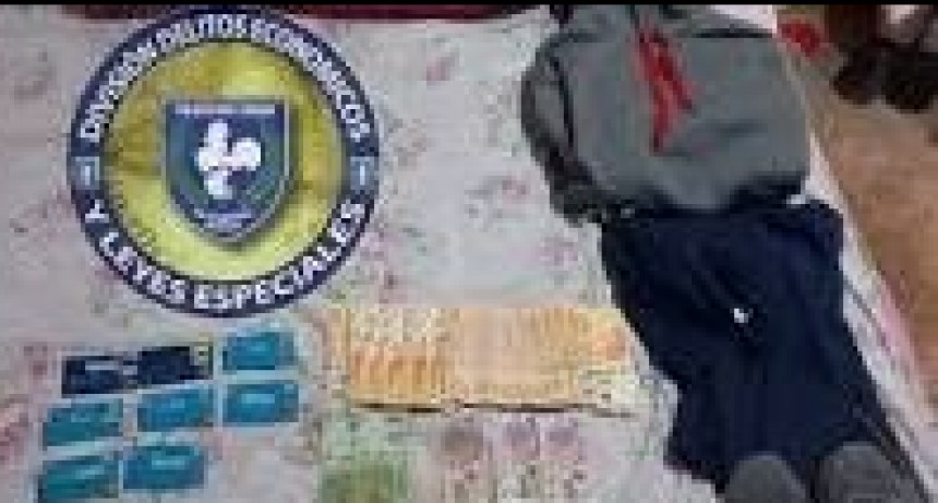 RADIOKTUBRE INFO..-  Un hombre daba préstamos y retenía tarjetas de débito para cobrar: fue detenido en San Bernardo -Por Simón Suarez..Ver mas..	