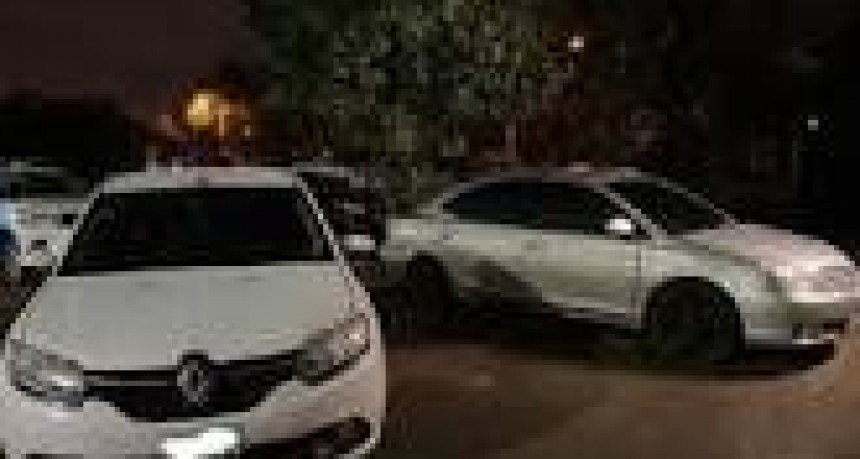 RADIOKTUBRE INFO..- Gracias a un perro antinarcóticos, la policía frustró un intercambio de cocaína: seis demorados y dos autos secuestrados  -Por Simón Suarez..Ver mas..