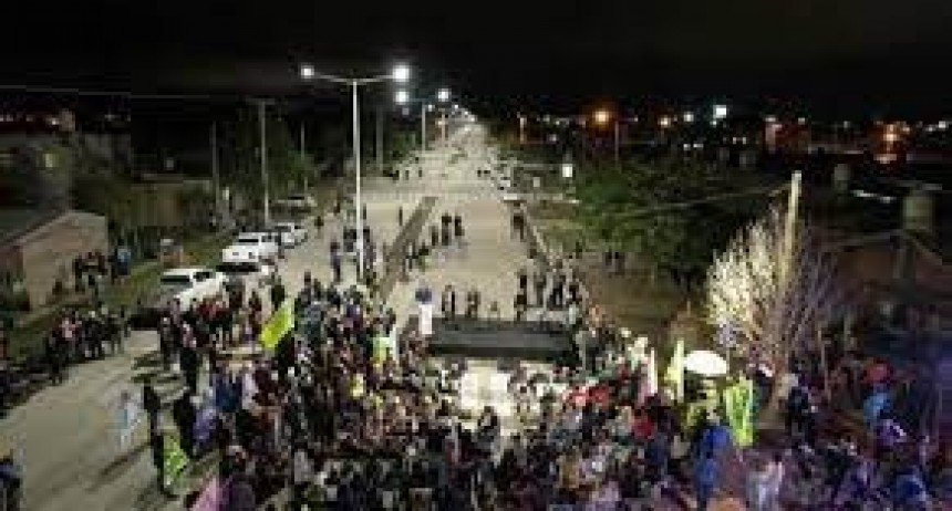 RADIOKTUBRE INFO..- Habilitaron último tramo de la avenida Juana Azurduy  -Por Simón Suarez..Ver mas..
