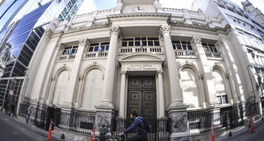 RADIOKTUBRE INFO..-  Cuáles son las medidas del Banco Central para defender las reservas y evitar maniobras con importaciones -Por Simón Suarez..Ver mas..	