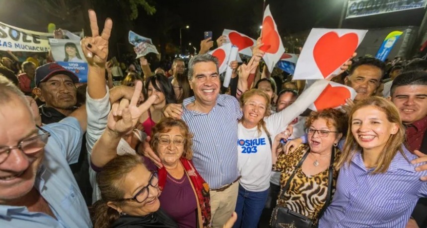  RADIOKTUBRE INFO…. Castelli: Capitanich inauguró pavimento y la sede de la división de Violencia Familiar y de Género  …Por Simón Suarez..Ver mas..