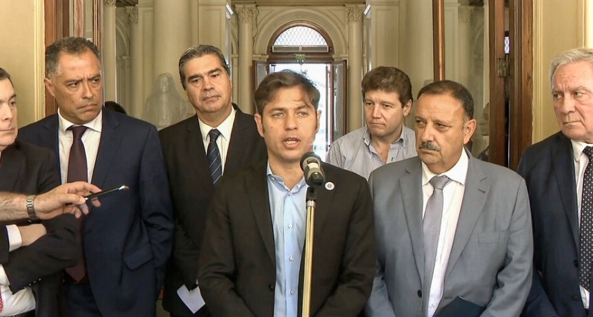  RADIOKTUBRE INFO….  Desembarco en Buenos Aires de los gobernadores peronistas para tallar en el armado electoral …Por Simón Suarez..Ver mas..