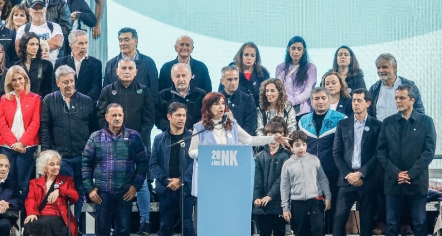 RADIOKTUBRE INFO….  El Frente de Todos, primero en una encuesta a dos meses de las PASO …Por Simón Suarez..Ver mas..