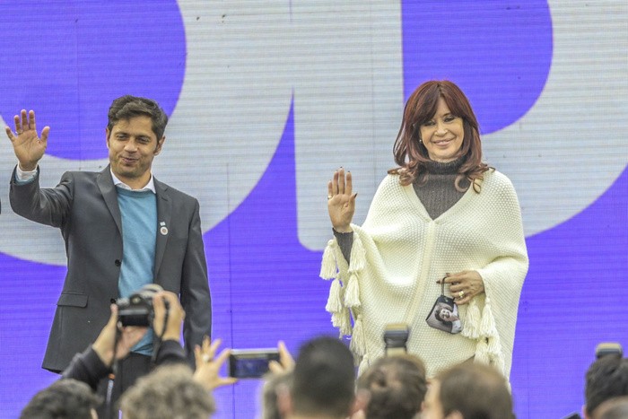 RADIOKTUBRE INFO…….. Cristina Kirchner y Axel Kicillof se pusieron en contacto para coordinar la estrategia electoral   …… Por Simòn Suarez