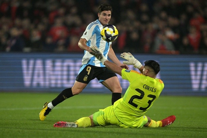 RADIOKTUBRE INFO…….. ARGENTINA HIZO DIFICIL A CHILE SU CLASIFICACIÓN AL MUNDIAL 2026   …… Por Simòn Suarez