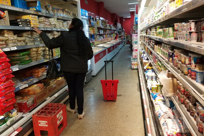 RADIOKTUBRE INFO……..  *BOLSILLOS VACIOS Y SUPERMERCADOS TAMBIÉN*  …… Por Simòn Suarez