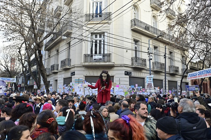 RADIOKTUBRE INFO…….. *EL OTRO PAÍS*   …… Por Simòn Suarez