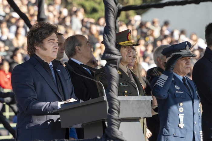 RADIOKTUBRE INFO…….. MILEI Y VILLARROEL NO SE JUNTAN   …… Por Simòn Suarez
