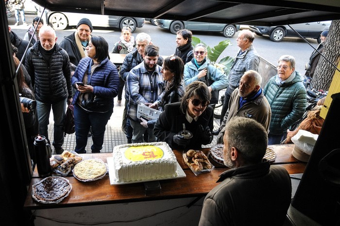 RADIOKTUBRE INFO…….. NUESTRA RADIO BASE CUMPLIÓ 15 AÑOS   …… Por Simòn Suarez
