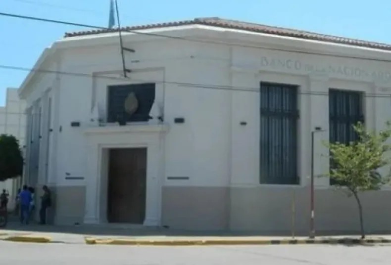 RADIOKTUBRE INFO…….. CRECE LA PREOCUPACIÓN POR CIERRE DE SUCURSALES DEL NACIÓN EN CHACO   …… Por Simòn Suarez