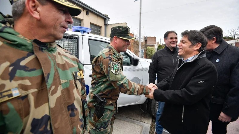 RADIOKTUBRE INFO……..  Kicillof entregó nuevos patrulleros para reforzar la seguridad en San Cayetano: todos los detalles  …… Por Simòn Suarez