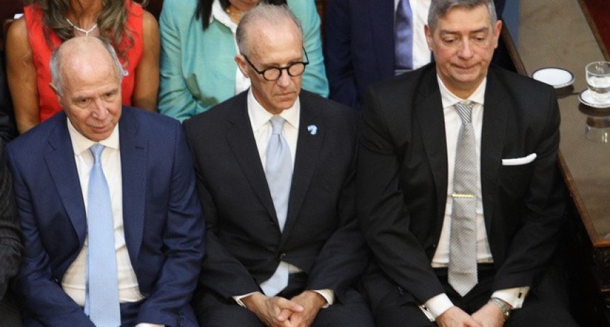 RADIOKTUBRE INFO…….. La Corte Suprema se arrodilló ante el poder real y ratificó la condena a Cristina Kirchner   …… Por Simòn Suarez