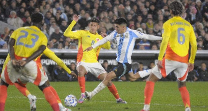 RADIOKTUBRE INFO……..  Con más carácter que fútbol, la Scaloneta pudo empatarle a Colombia  …… Por Simòn Suarez