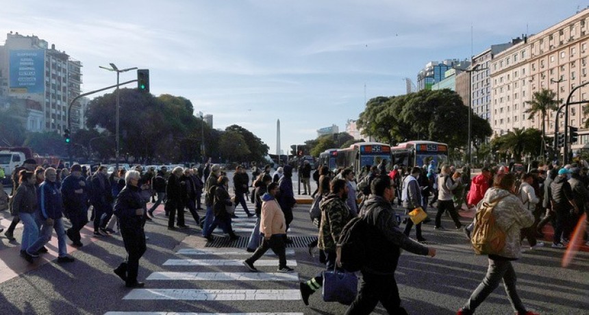 RADIOKTUBRE INFO…….. PEDIDO POR CRISTINA EN LA MARCHA DE LOS JUBILADOS   …… Por Simòn Suarez