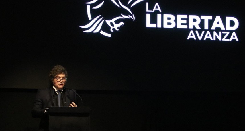 RADIOKTUBRE INFO……..  Milei estrenó la campaña libertaria a puro insulto: 