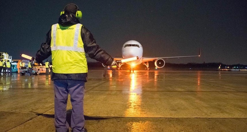 RADIOKTUBRE INFO…-Jornada histórica: llegaron tres aviones con vacunas y se superaron las 30 millones -Por Simón Suarez..VER MAS
