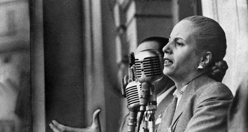 RADIOKTUBRE INFO…-Eva Perón, un mundo hecho de palabras en carne viva-. -Por Simón Suarez..VER MAS