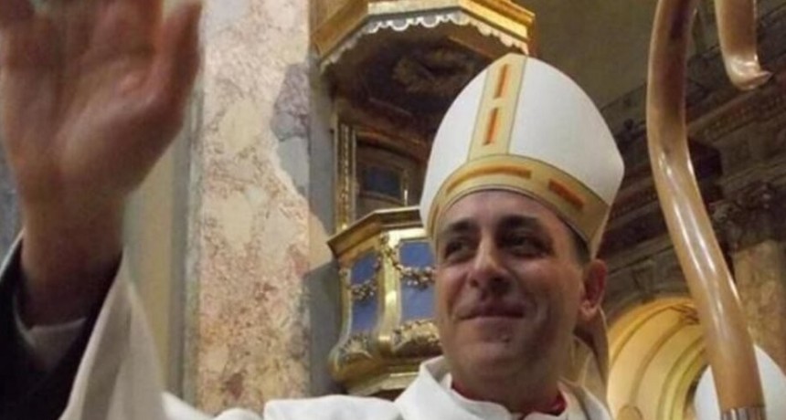  RADIOKTUBRE INFO…. Víctor Fernández, recién nombrado por el Papa en el Vaticano, y su clase sobre meritocracia, cartoneros y parásitos  …Por Simón Suarez..Ver mas..