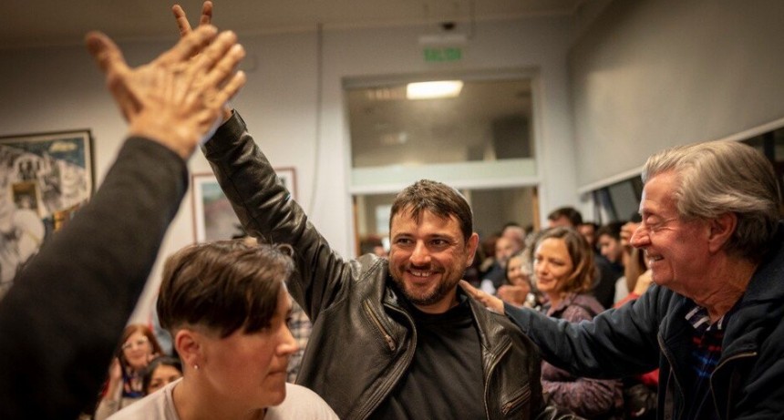 RADIOKTUBRE INFO…. Juan Grabois rechazó una reunión con el embajador de Estados Unidos Marc Stanley   …Por Simón Suarez..Ver mas..
