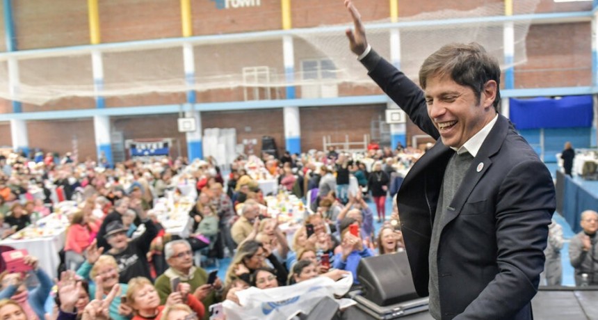 RADIOKTUBRE INFO…. ENCUESTAS: AXEL KISILOF AMPLÍA SU VENTAJA  …Por Simón Suarez..Ver mas..