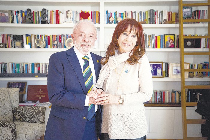 RADIOKTUBRE INFO……..  LULA TAMBIÉN FUÉ PERSEGUIDO Y VOLVIÓ CON EL VOTO DEL PUEBLO  …… Por Simòn Suarez