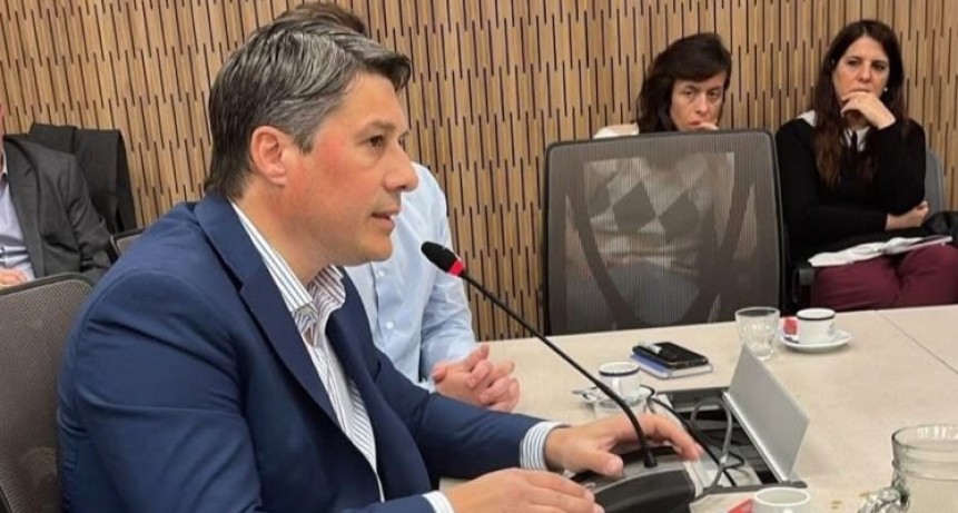 RADIOKTUBRE INFO……..   EL INTENDENTE DE MACHAGAY HABLÓ EN EL SENADO POR QUITA DE RECURSOS …… Por Simòn Suarez