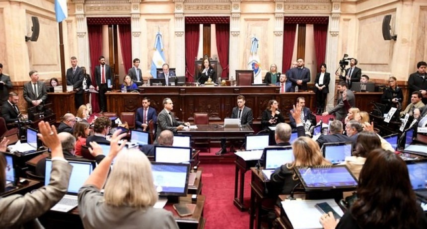 RADIOKTUBRE INFO……..QUIENES VOTARON EL AUMENTO A JUBLIADOS    …… Por Simòn Suarez