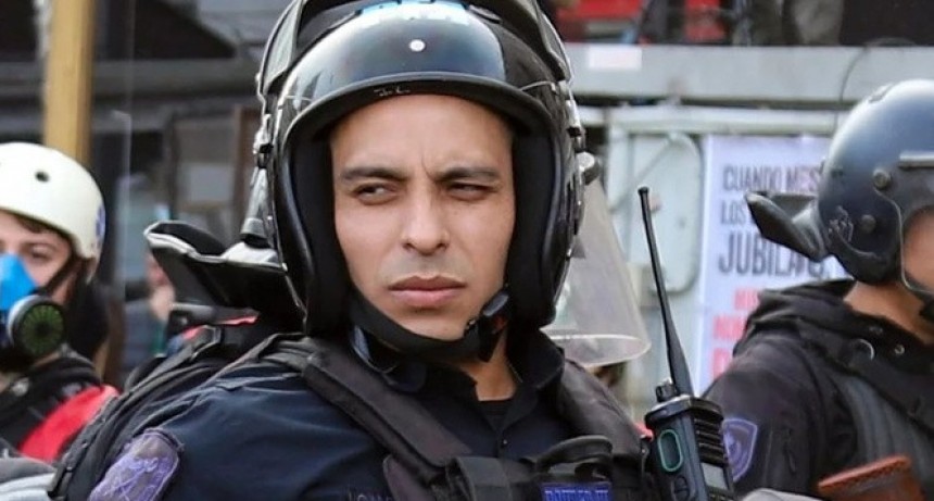 RADIOKTUBRE INFO……..  CONFIRMARON EL PROCESAMIENTO DEL POLICIA QUE GASEO A UNA NENA DE 11 AÑOS  …… Por Simòn Suarez