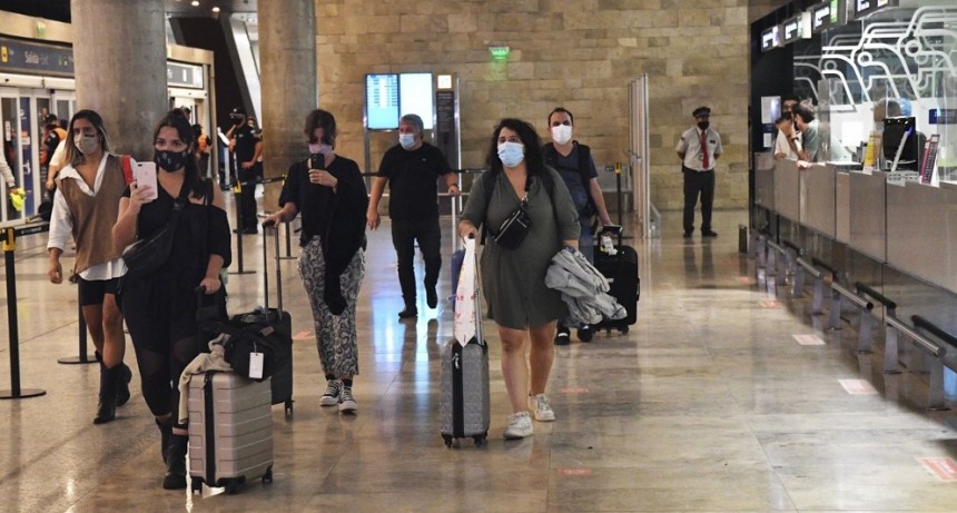 RADIOKUBRE INFO…- El hombre que introdujo la variante Delta en Córdoba está internado con neumonía-Por  SimónSuárez..Ver mas