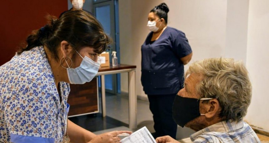 RADIOKUBRE INFO…- Con vacunatorios móviles, la provincia de Buenos Aires comenzó la vacunación 